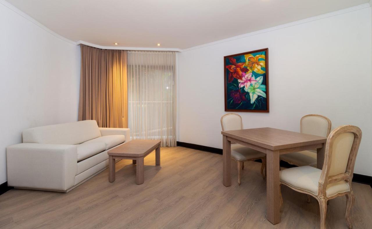Hotel Dann Carlton Belfort Medellín Kültér fotó A living room