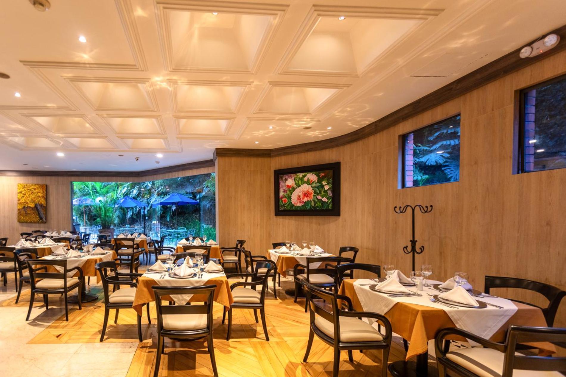 Hotel Dann Carlton Belfort Medellín Kültér fotó Restaurant