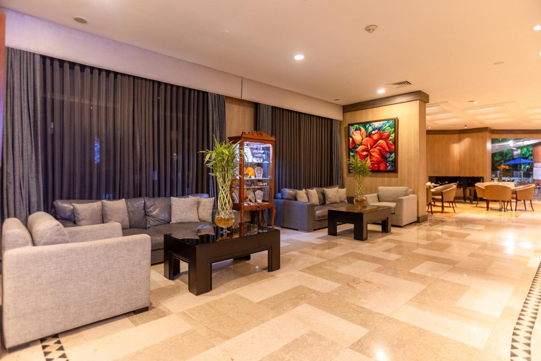 Hotel Dann Carlton Belfort Medellín Kültér fotó Lobby
