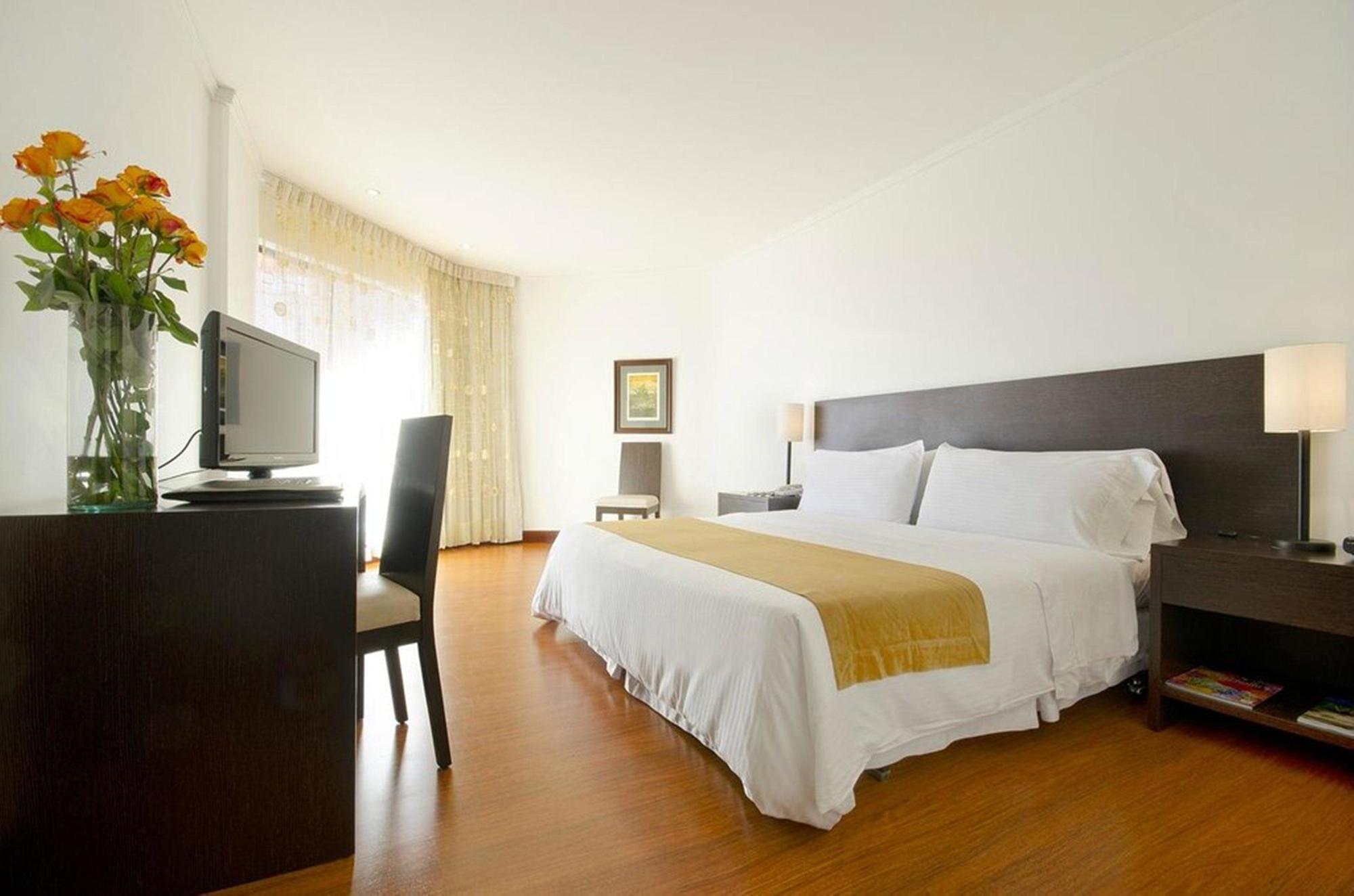 Hotel Dann Carlton Belfort Medellín Kültér fotó A room at the hotel